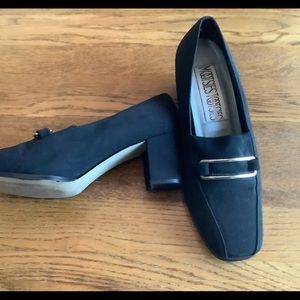 Mootsie tootsie cloth covered shoes. Like new